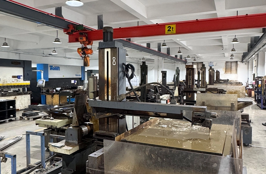 Atelier de d&eacute;coupe de fil